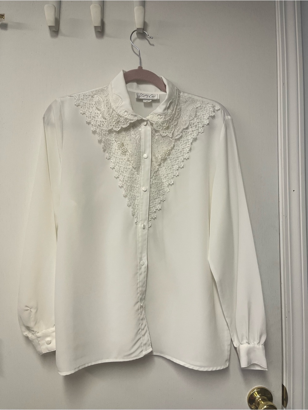 Vintage Cathy Che Ivory Lace Collar Pearl Button Blouse